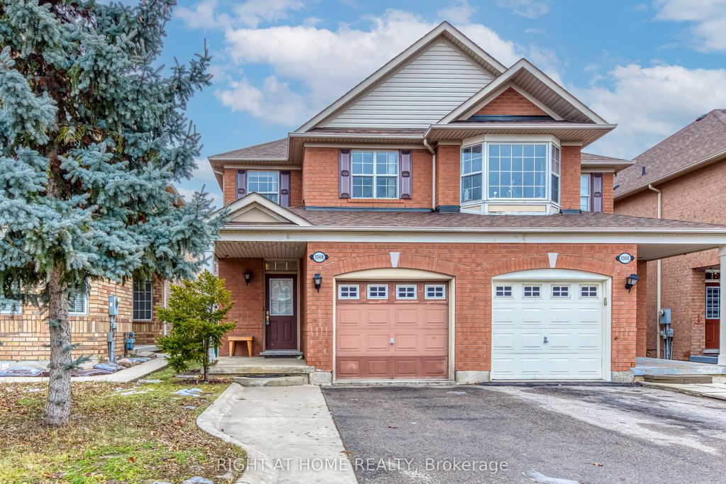 Photo of 1348 Weir Chase, Mississauga, ON L5V 2W9 (MLS # W12693908)
