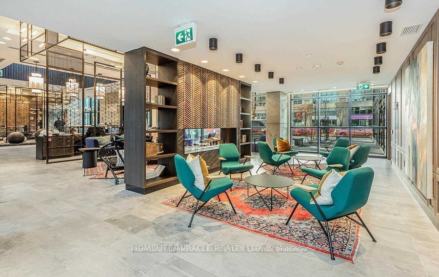 251 Manitoba Street 1706