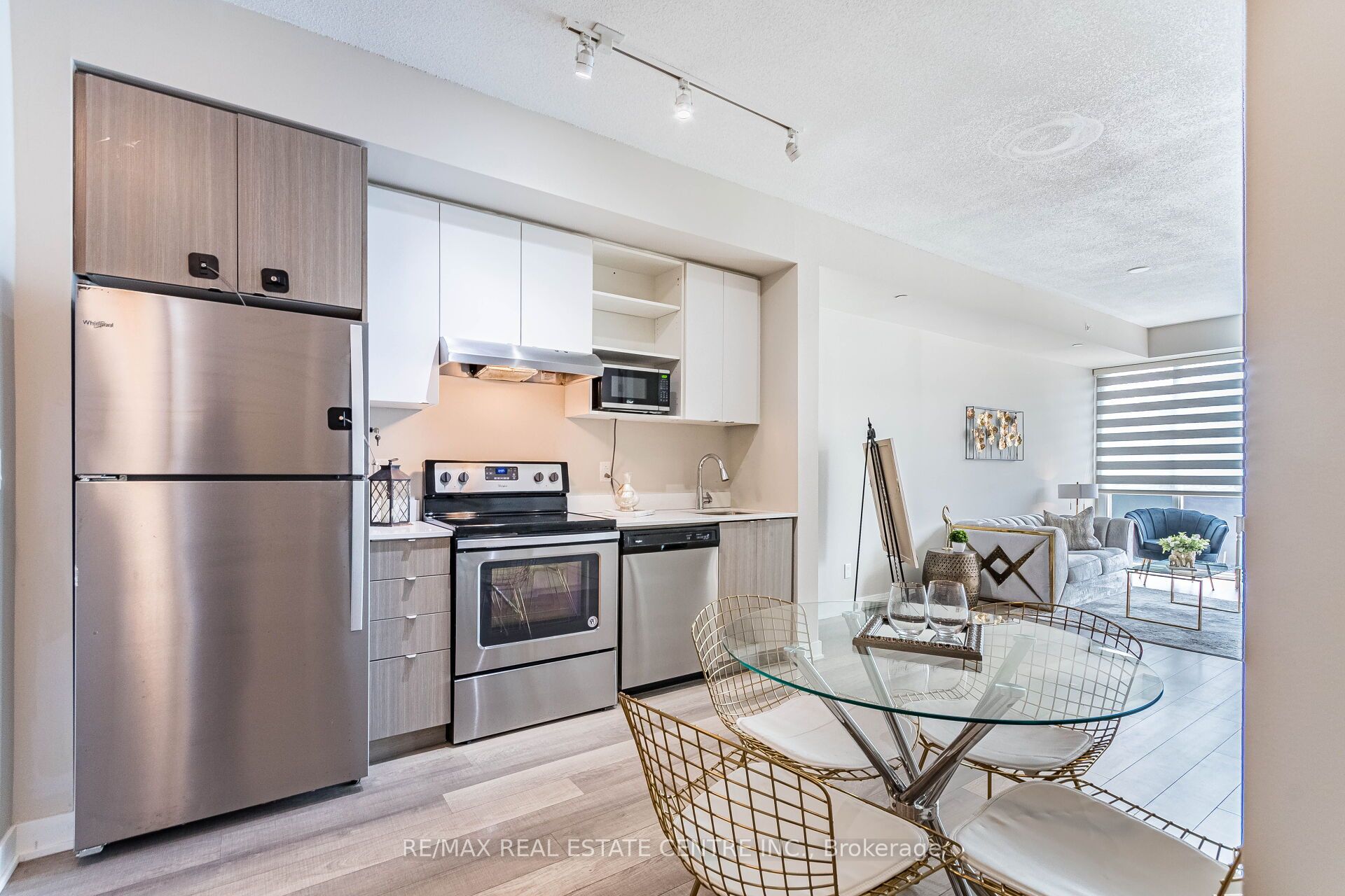 5240 Dundas Street B314