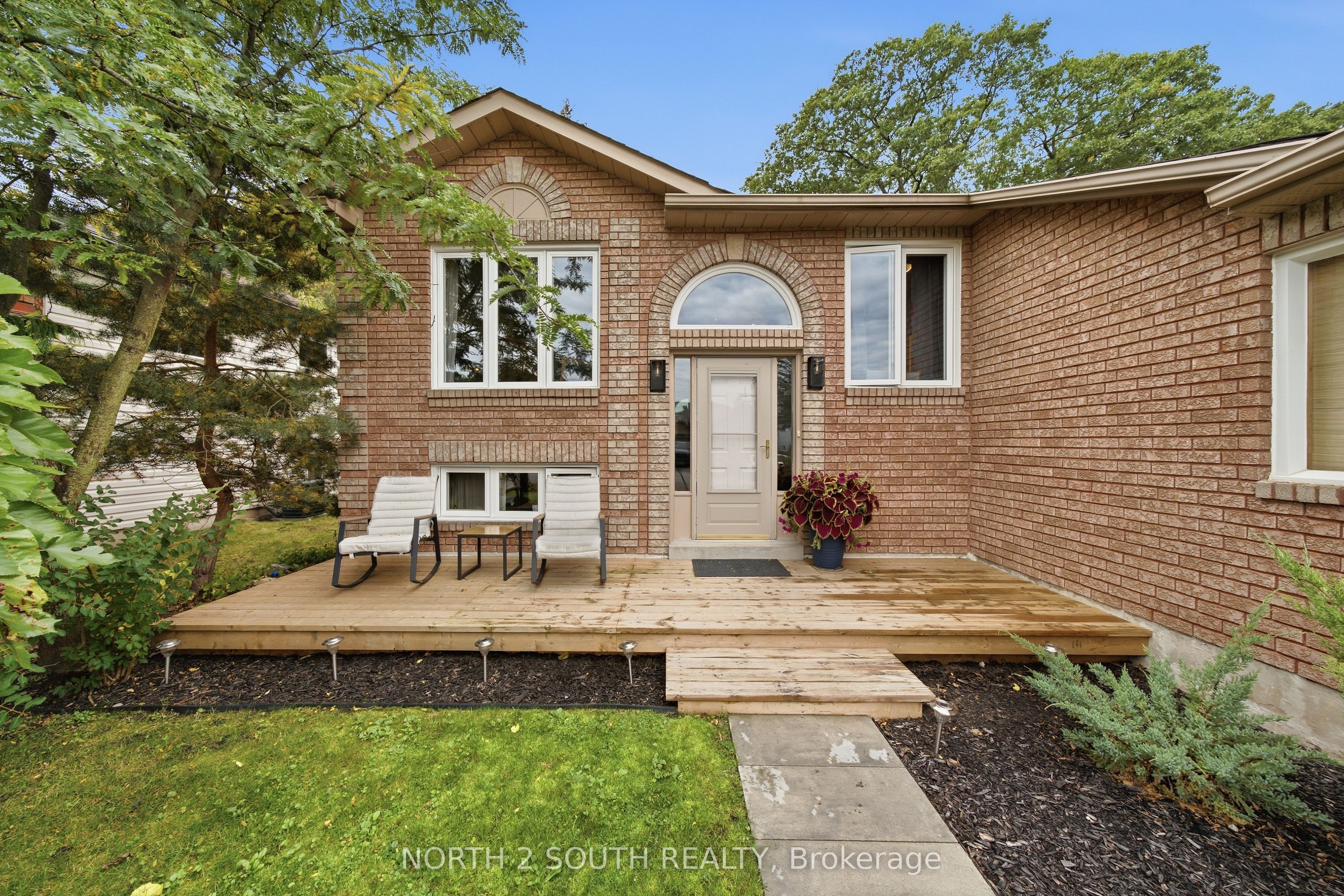 74 Leo Boulevard