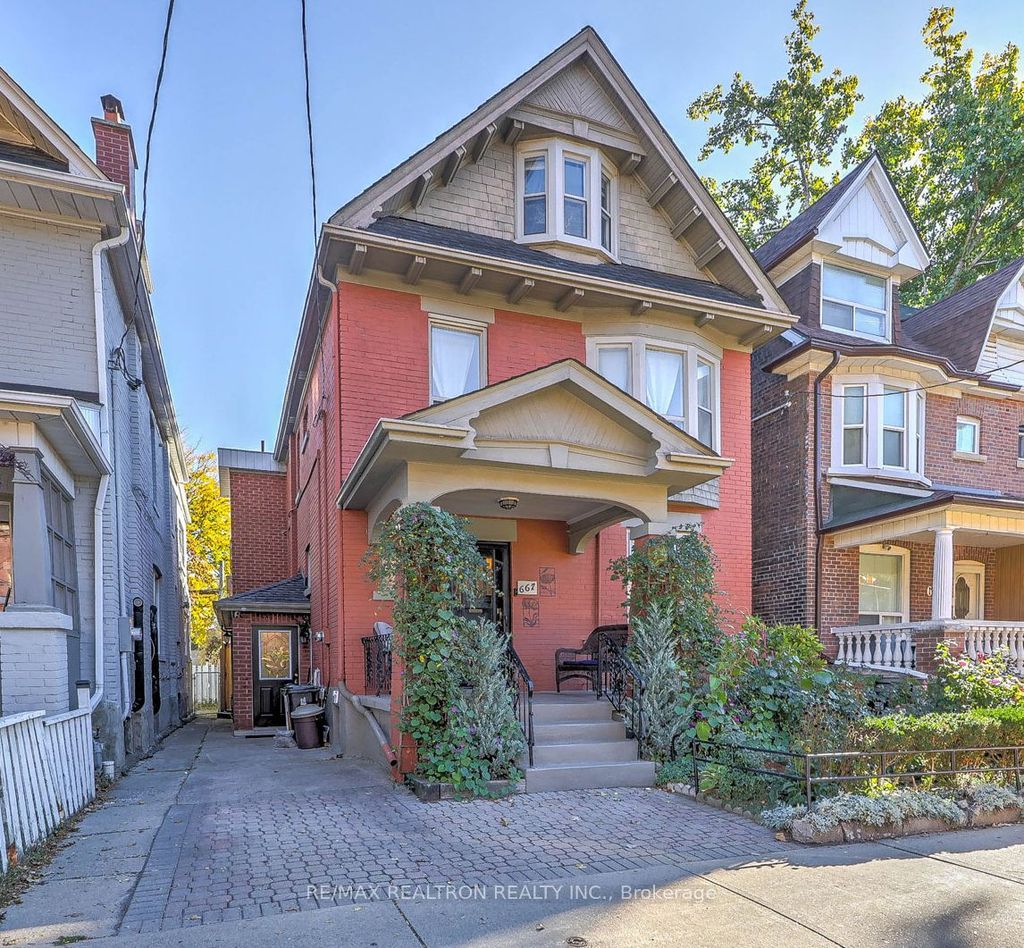 Photo of 667 Pape Avenue, Toronto, ON M4K 3S4 (MLS # E12468587)