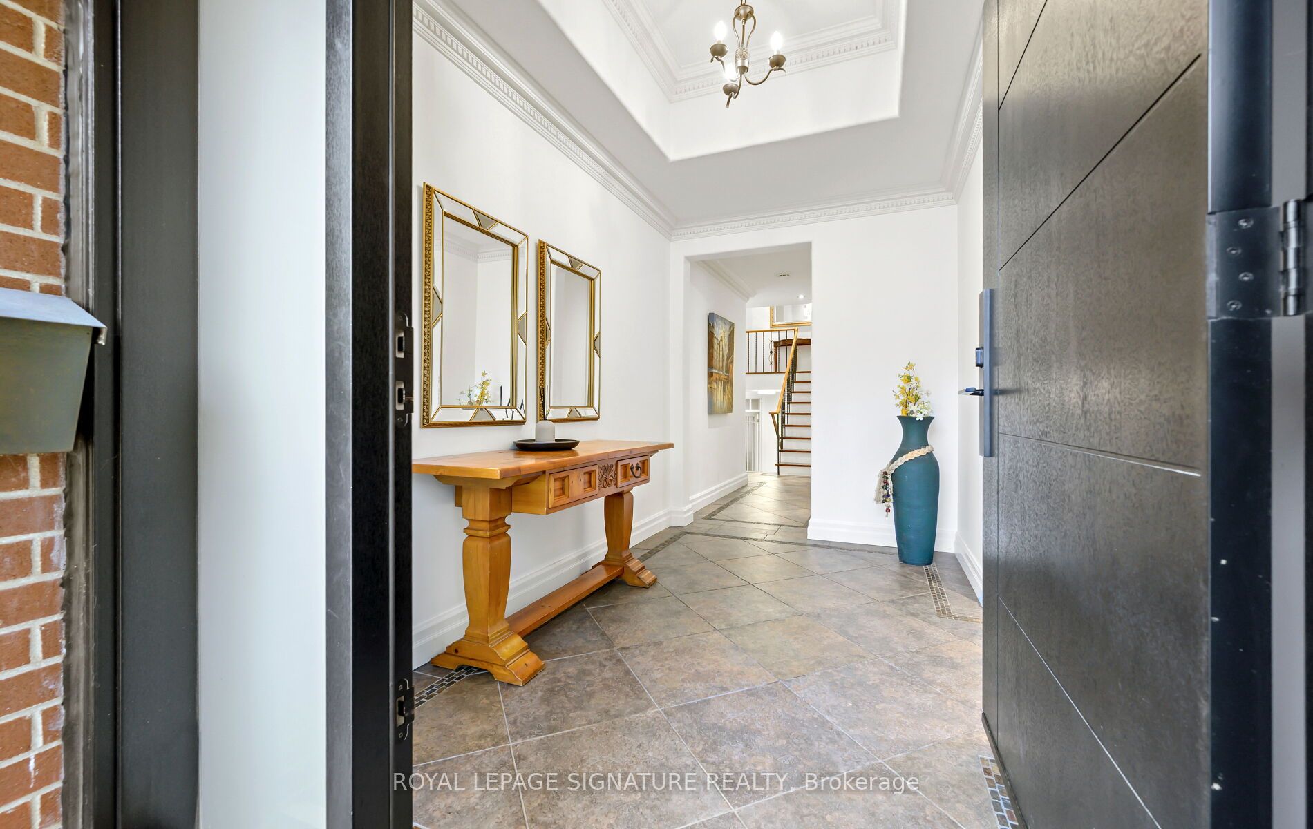 16 Kingsborough Crescent