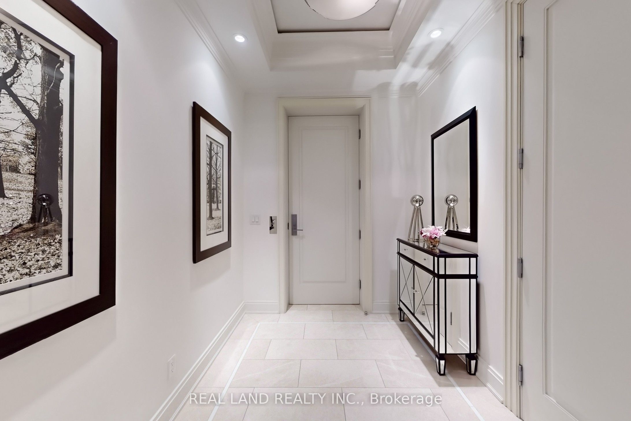 206 Bloor Street W 1001