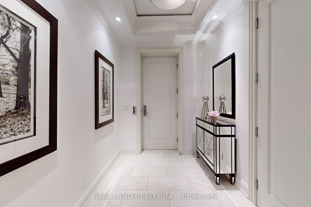 Photo of 206 Bloor Street W #1001, Toronto, ON M5S 1T8 (MLS # C12867866)