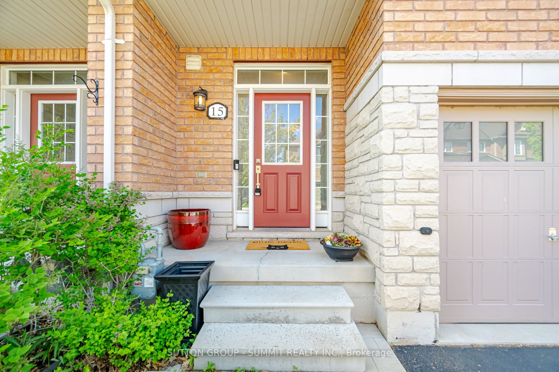 745 FARMSTEAD Drive 15