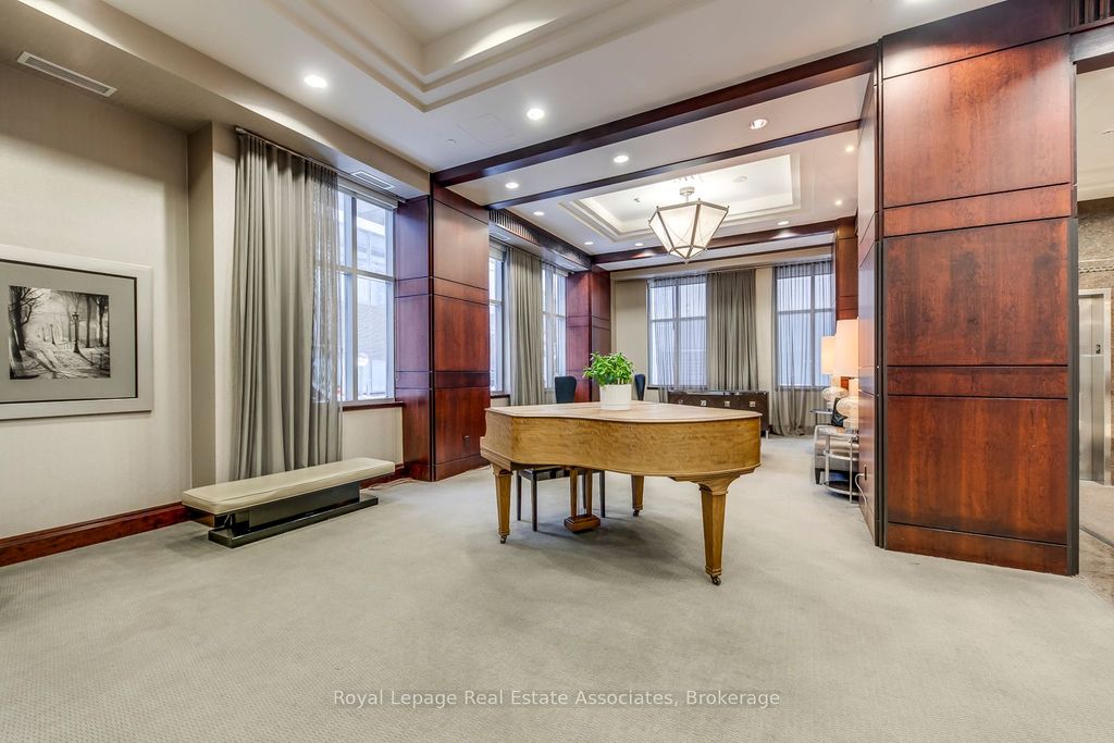 Photo of 35 Balmuto Street #2401, Toronto, ON M4Y 0A3 (MLS # C12763884)