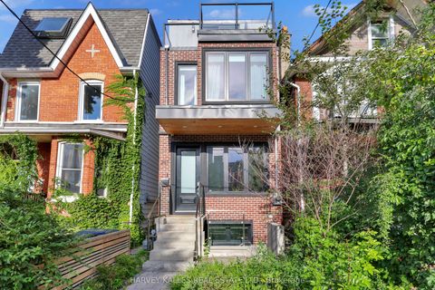Photo of 257 Borden Street, Toronto, ON M5S 2N5 (MLS # C12377971)