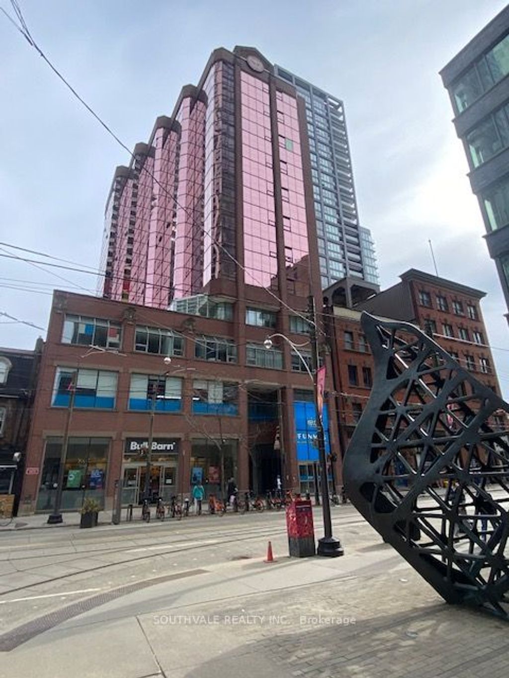 Photo of 393 King St. W N/A #1107, Toronto, ON M5V 3G8 (MLS # C12935134)