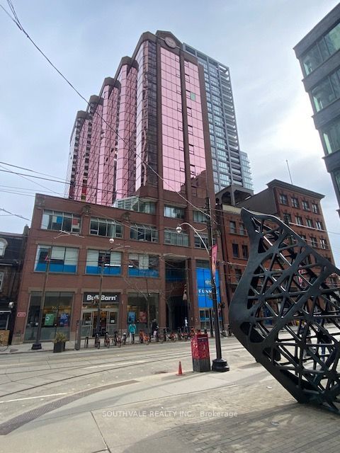 393 King St. W N/A 1107 Toronto ON M5V 3G8