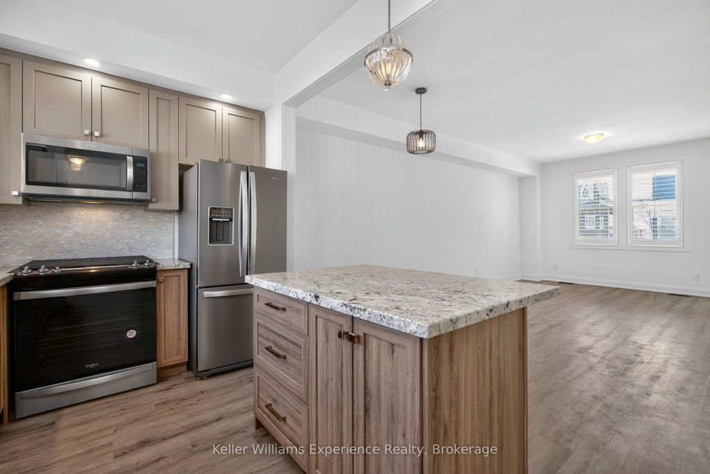 Photo of 10 Danielle Crescent, Midland, ON L4R 0H3 (MLS # S12817972)