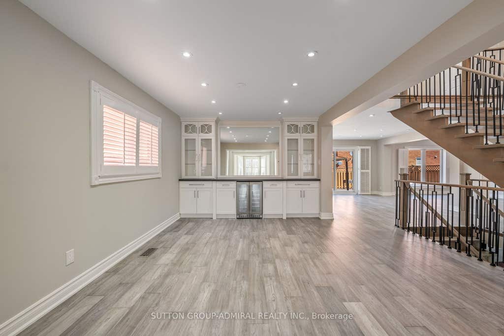 Photo of 150 Rockwood Crescent, Vaughan, ON L4J 7W1 (MLS # N13432320)