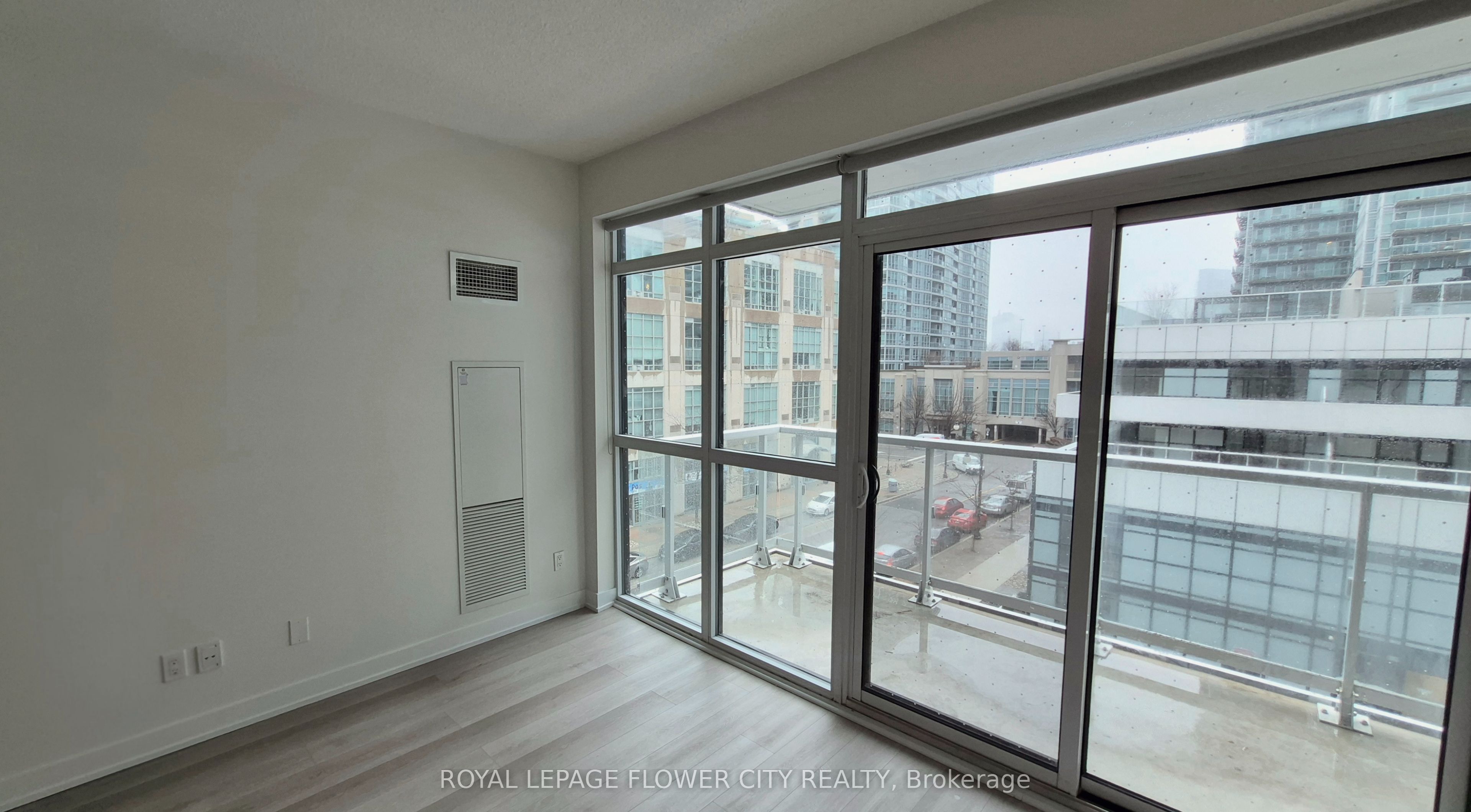 251 Manitoba Street 432