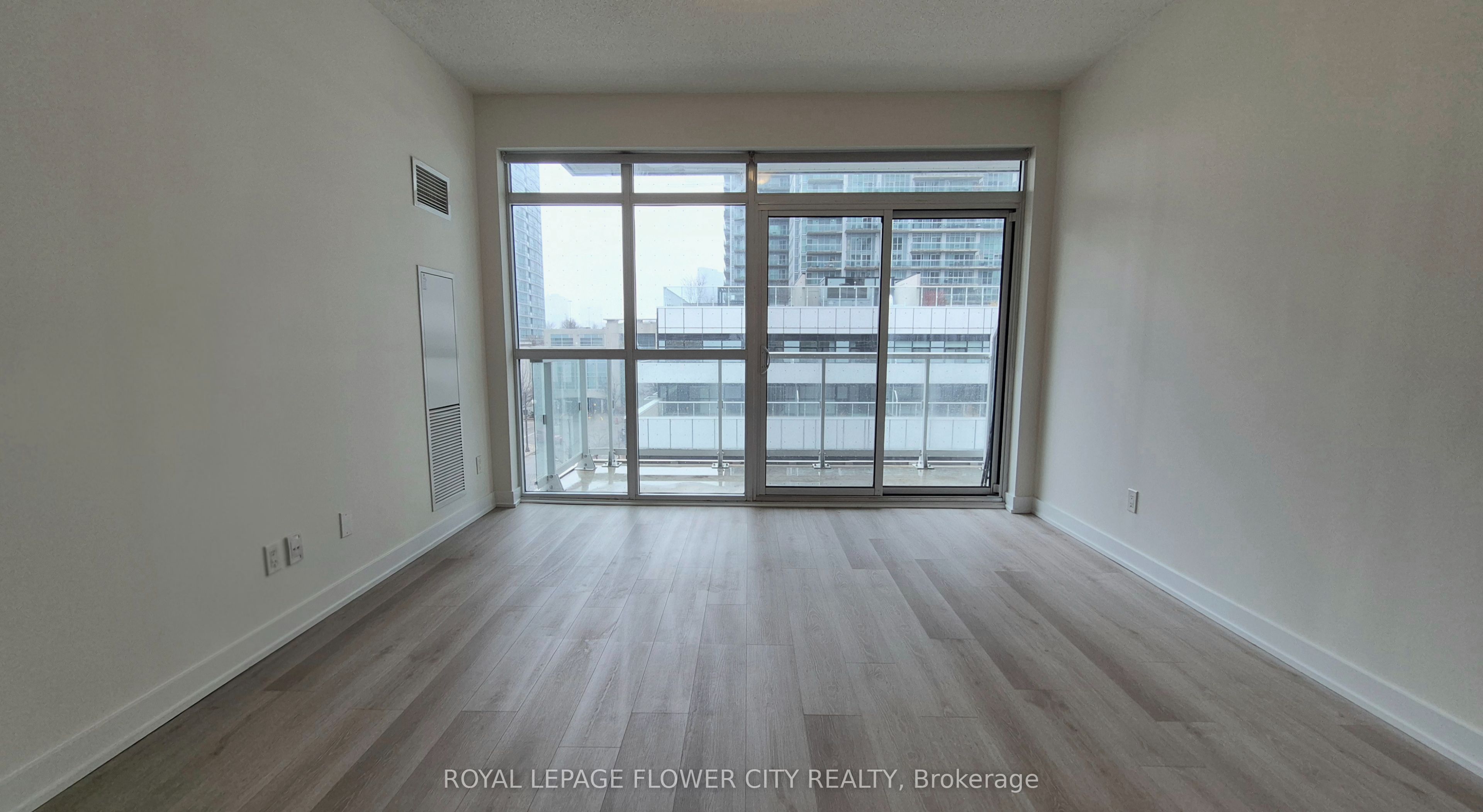 251 Manitoba Street 432