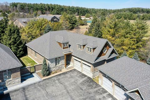 3 Reddington Drive 2 Caledon ON L7E 4C4
