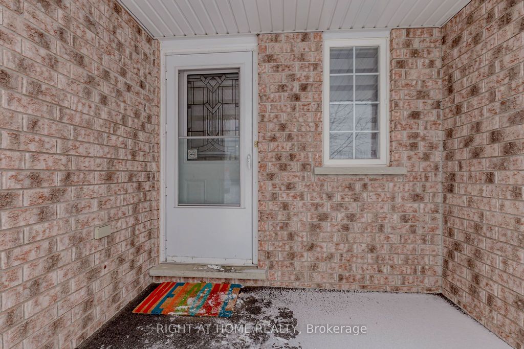Photo of 51 Hawkins Drive, Cambridge, ON N1T 1Z7 (MLS # X12825612)