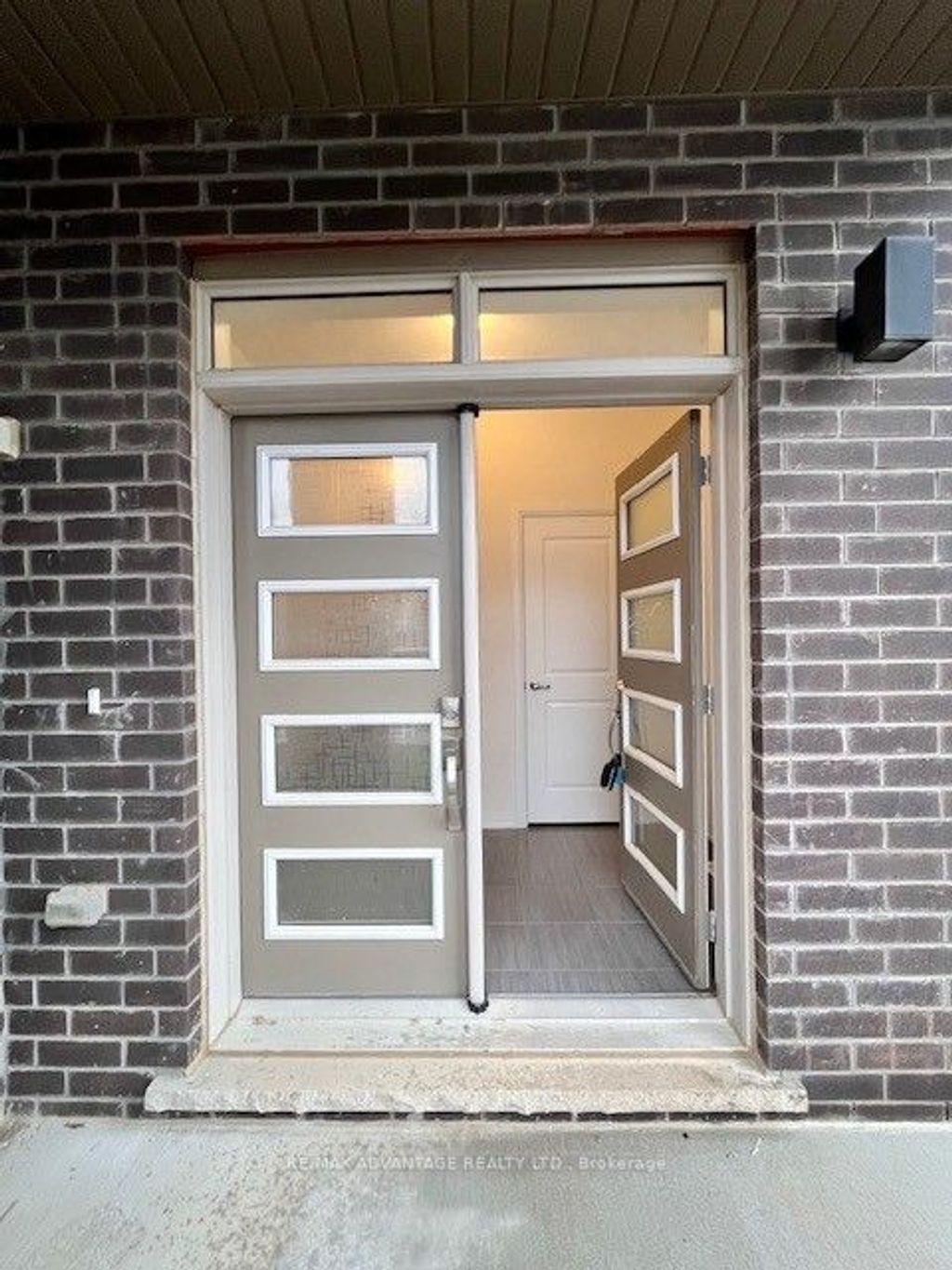 Photo of 18 Whitton Drive, Brant, ON N3L 0L1 (MLS # X12583584)