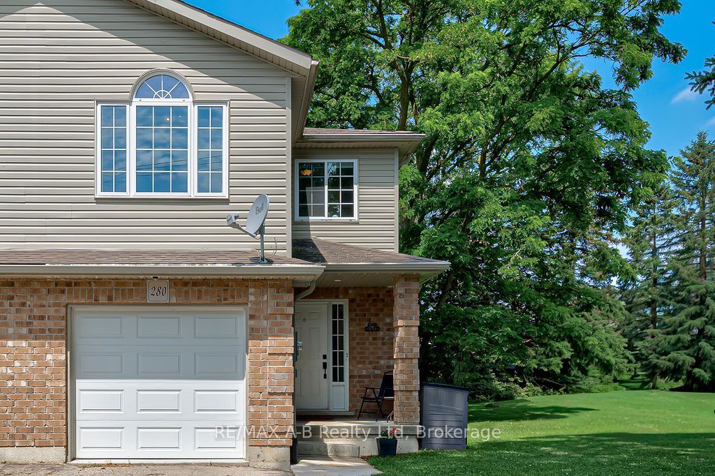 Photo of 280 Railway Avenue, Stratford, ON N5A 2J4 (MLS # X13811102)