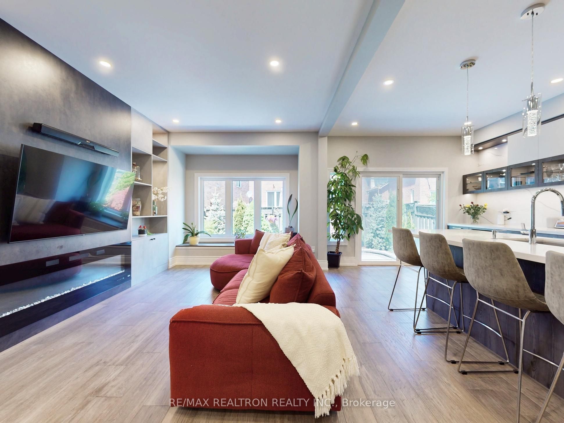 115 Bentoak Crescent