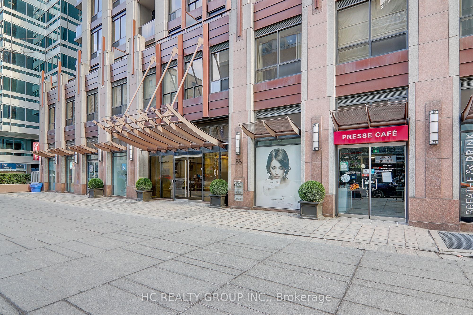 85 Bloor Street E 412