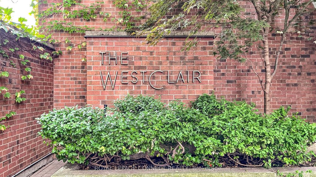 Photo of 47 St Clair Avenue W #1002, Toronto, ON M4V 3A5 (MLS # C12673228)