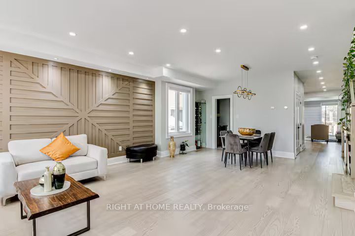 Photo 1 of 13 — 363B PHARMACY AVE Avenue, Toronto, ON M1L 3G4