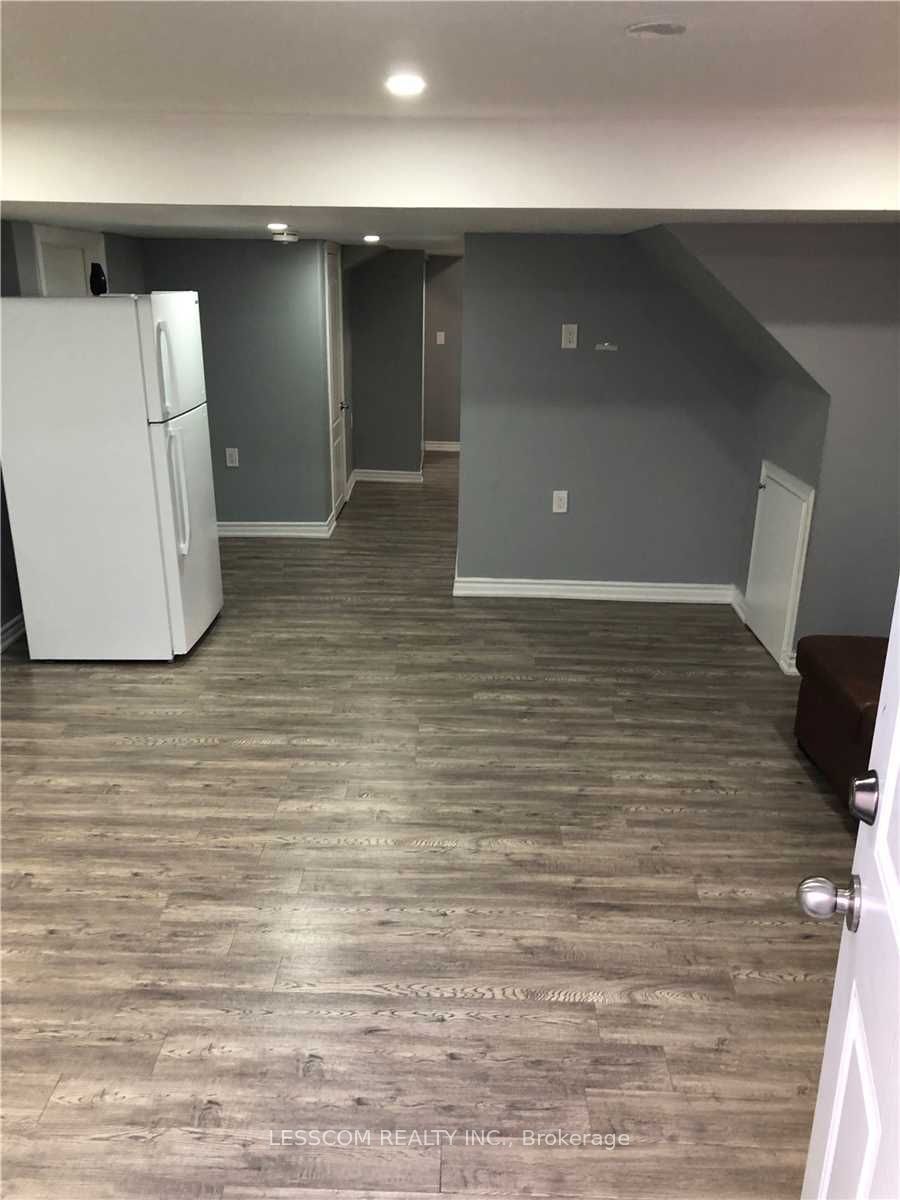 29 Cape Dorset Crescent Basement
