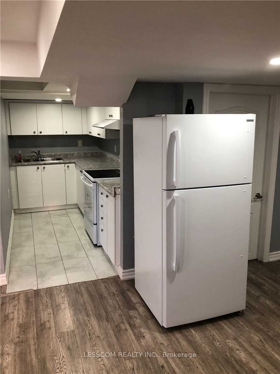 29 Cape Dorset Crescent Basement
