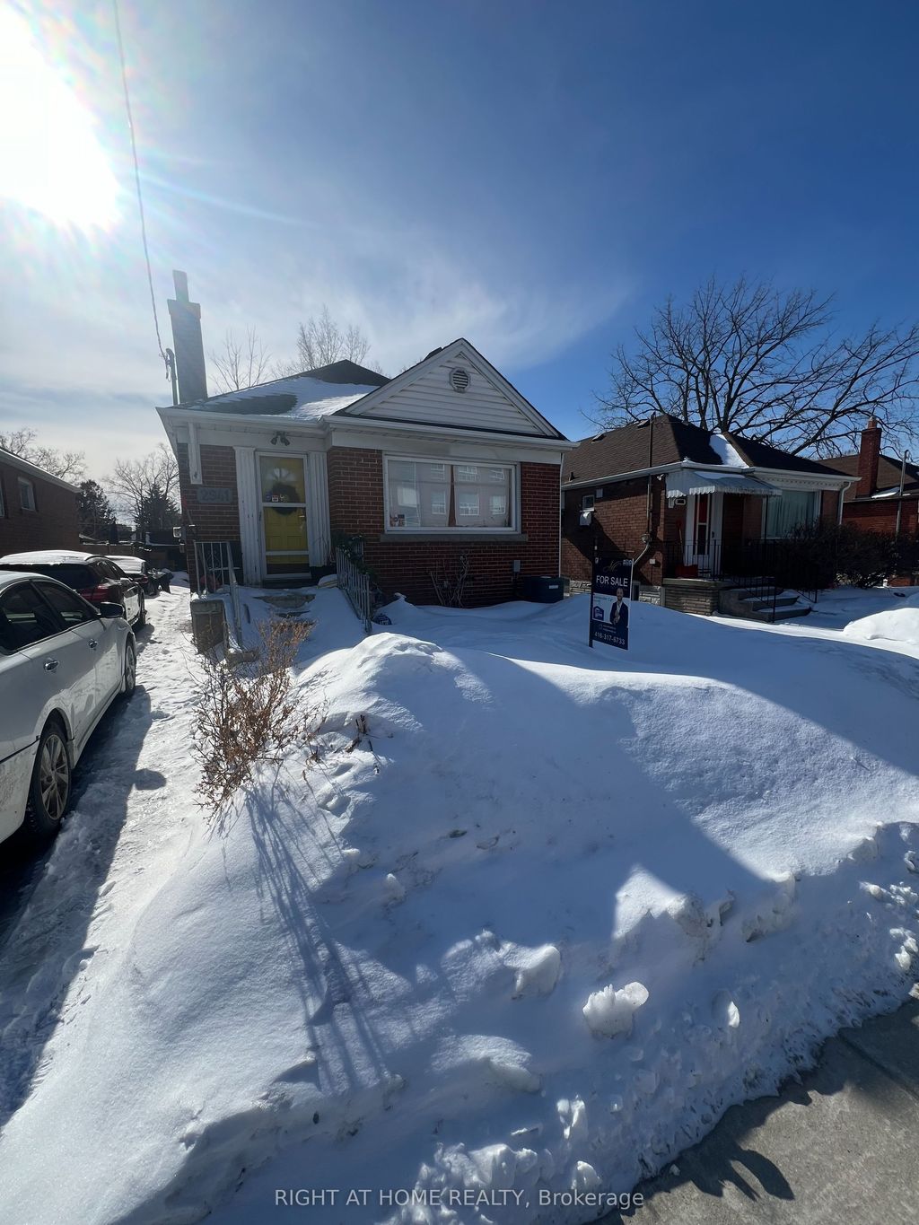 Photo of 2941 St Clair Avenue E, Toronto, ON M4B 1N9 (MLS # E12815682)