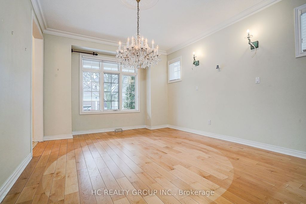 Photo of 2175 Stavebank Road #8, Mississauga, ON L5C 1T3 (MLS # W12808514)