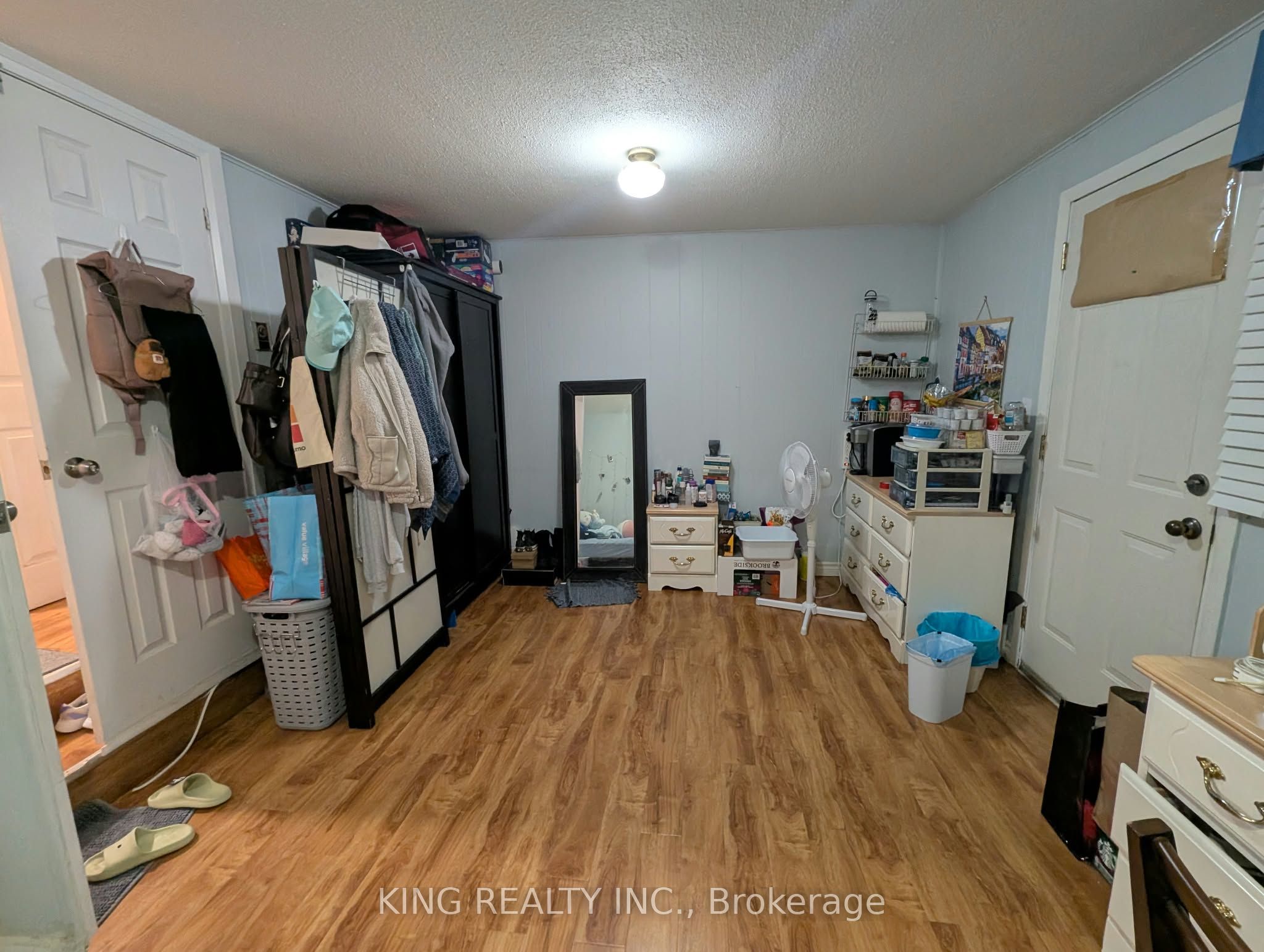 41 Courville Coachway N/A