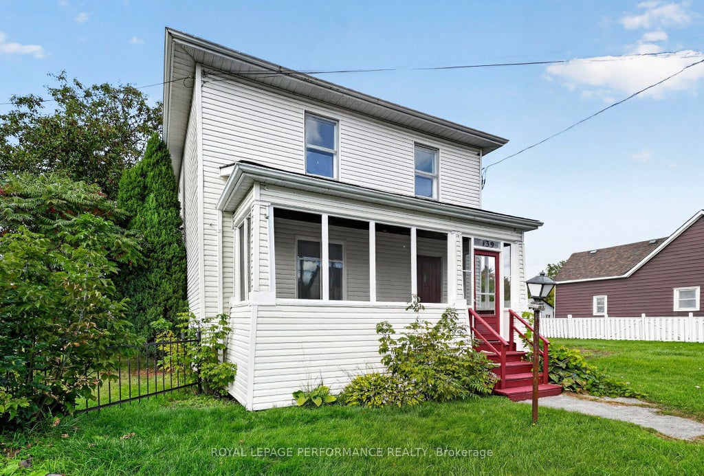 Photo of 139 Eighth Street W, Cornwall, ON K6J 2Z3 (MLS # X13820042)