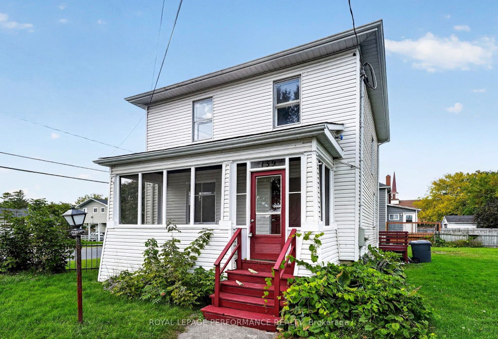 Photo of 139 Eighth Street W, Cornwall, ON K6J 2Z3 (MLS # X13820042)