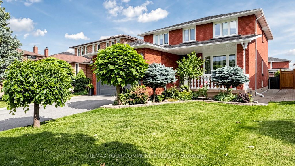 Photo of 19 Ivano Mews, Vaughan, ON L4L 7T7 (MLS # N13525348)