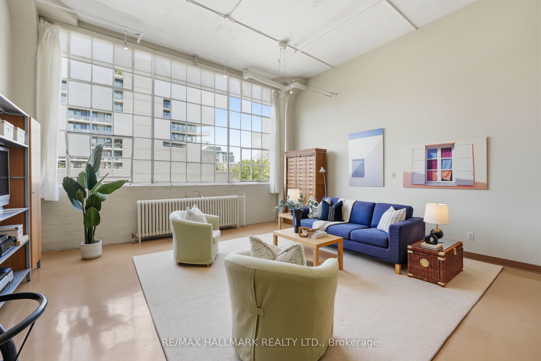 245 Carlaw Avenue 203