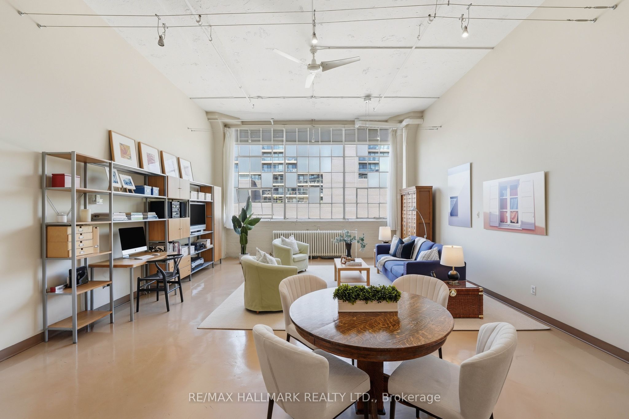 245 Carlaw Avenue 203