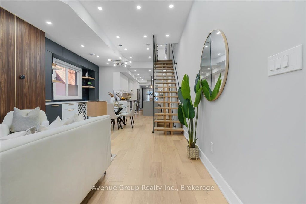 Photo of 811 Dovercourt Road, Toronto, ON M6H 2X4 (MLS # W13826962)