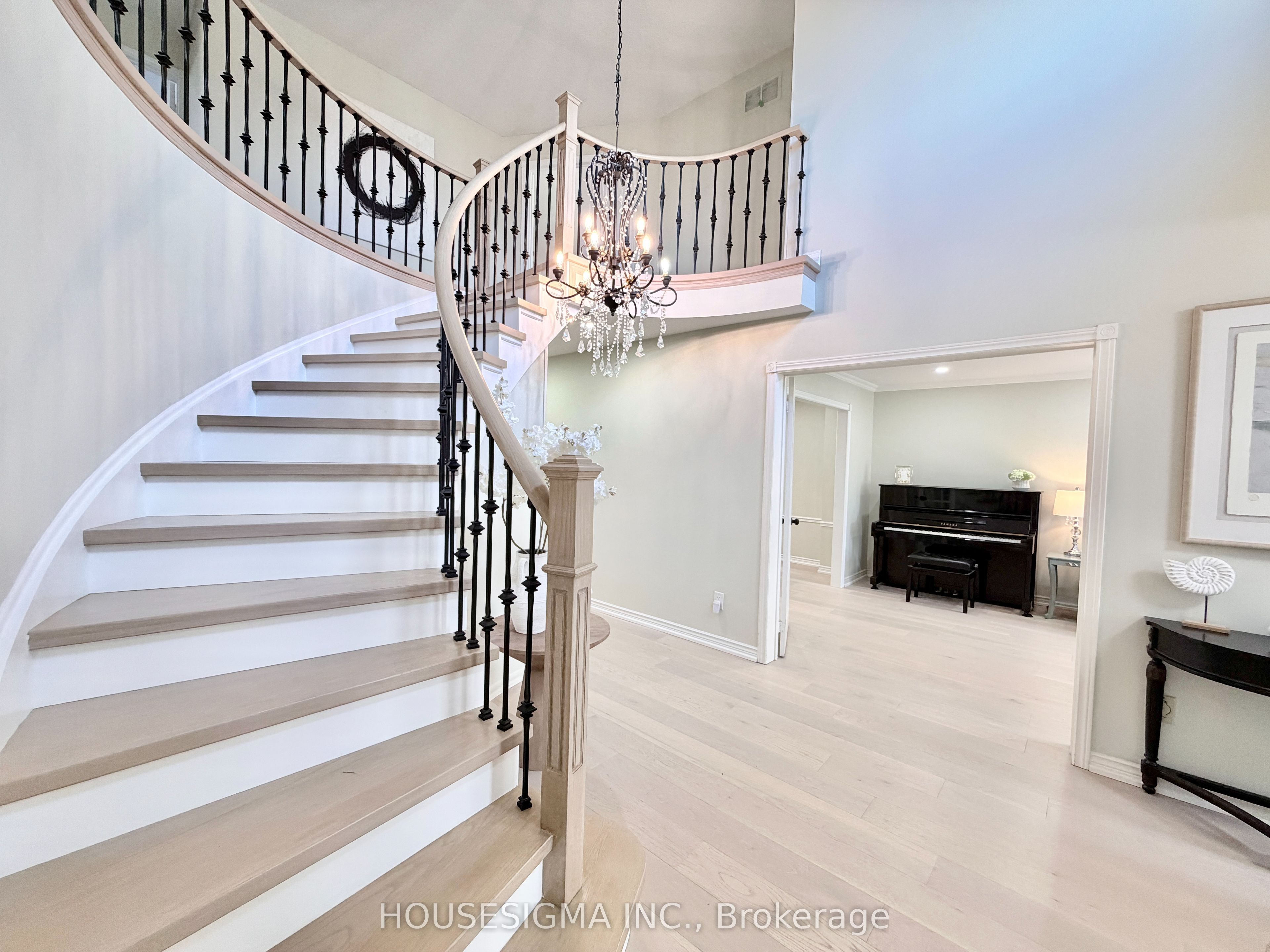 1404 Will Scarlett Drive