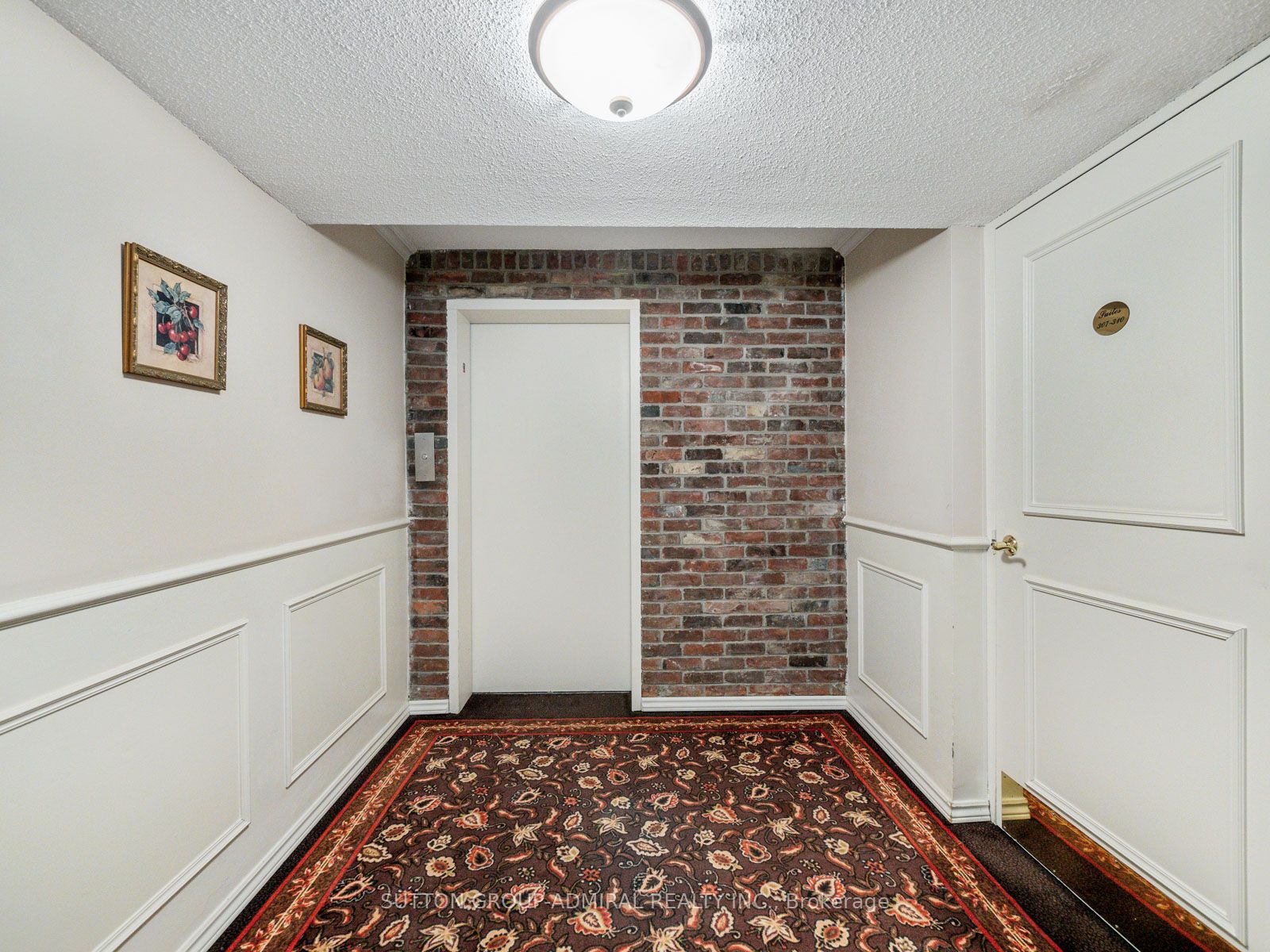 212 St George Street 302