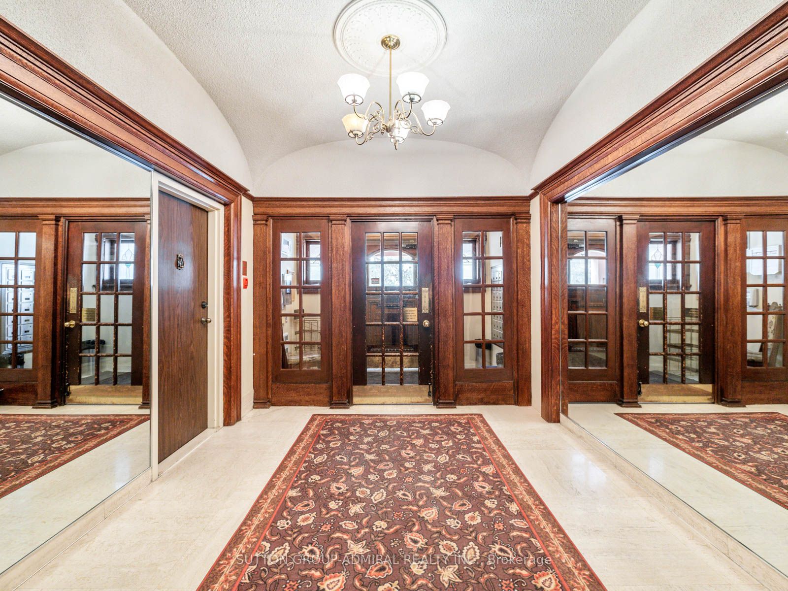 212 St George Street 302