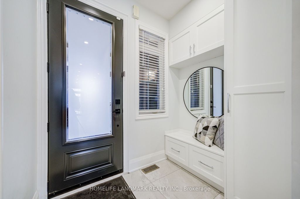 Photo of 16 Gauguin Avenue, Vaughan, ON L4J 9J7 (MLS # N12629102)