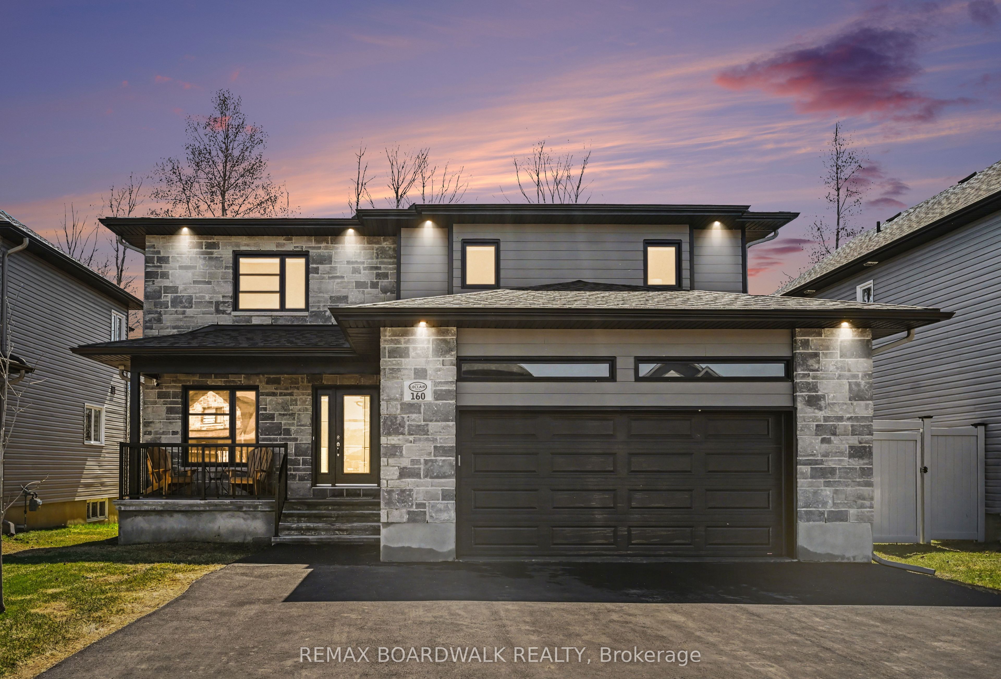 Photo 1 of 36 — 160 Hybrid Street, Russell, ON K0A 1W0