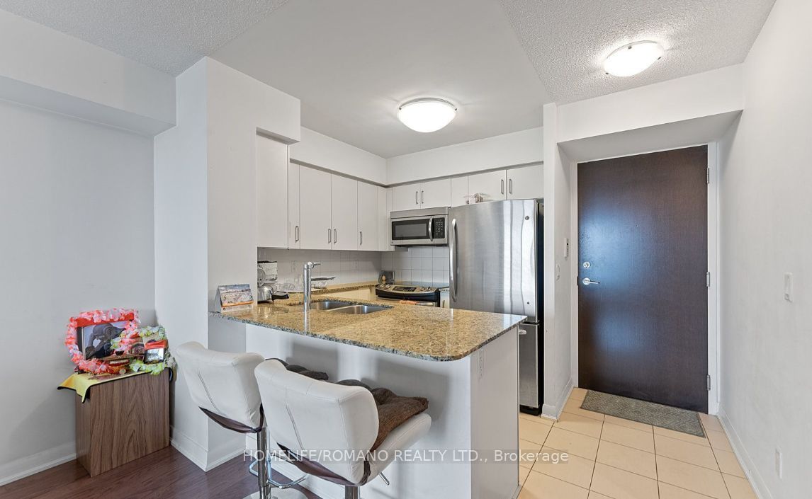 215 Sherway Gardens Road 1008
