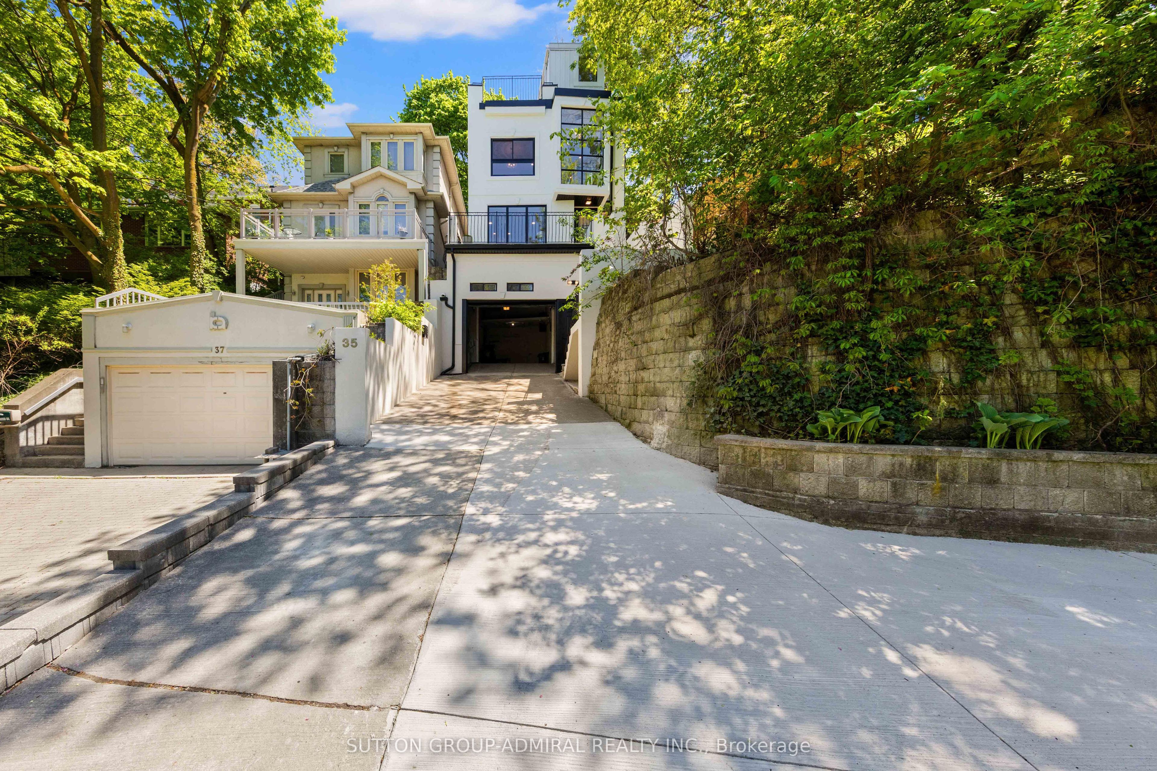35 Beechwood Drive