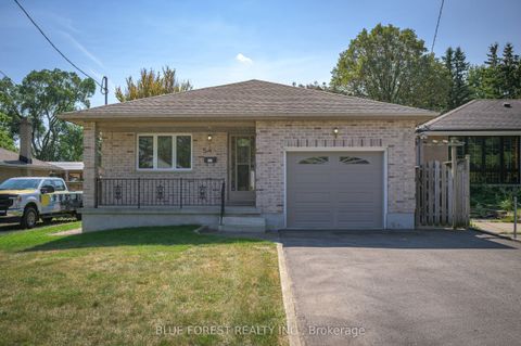 Photo of 547 Creston Avenue, London South, ON N6C 3A5 (MLS # X12407452)