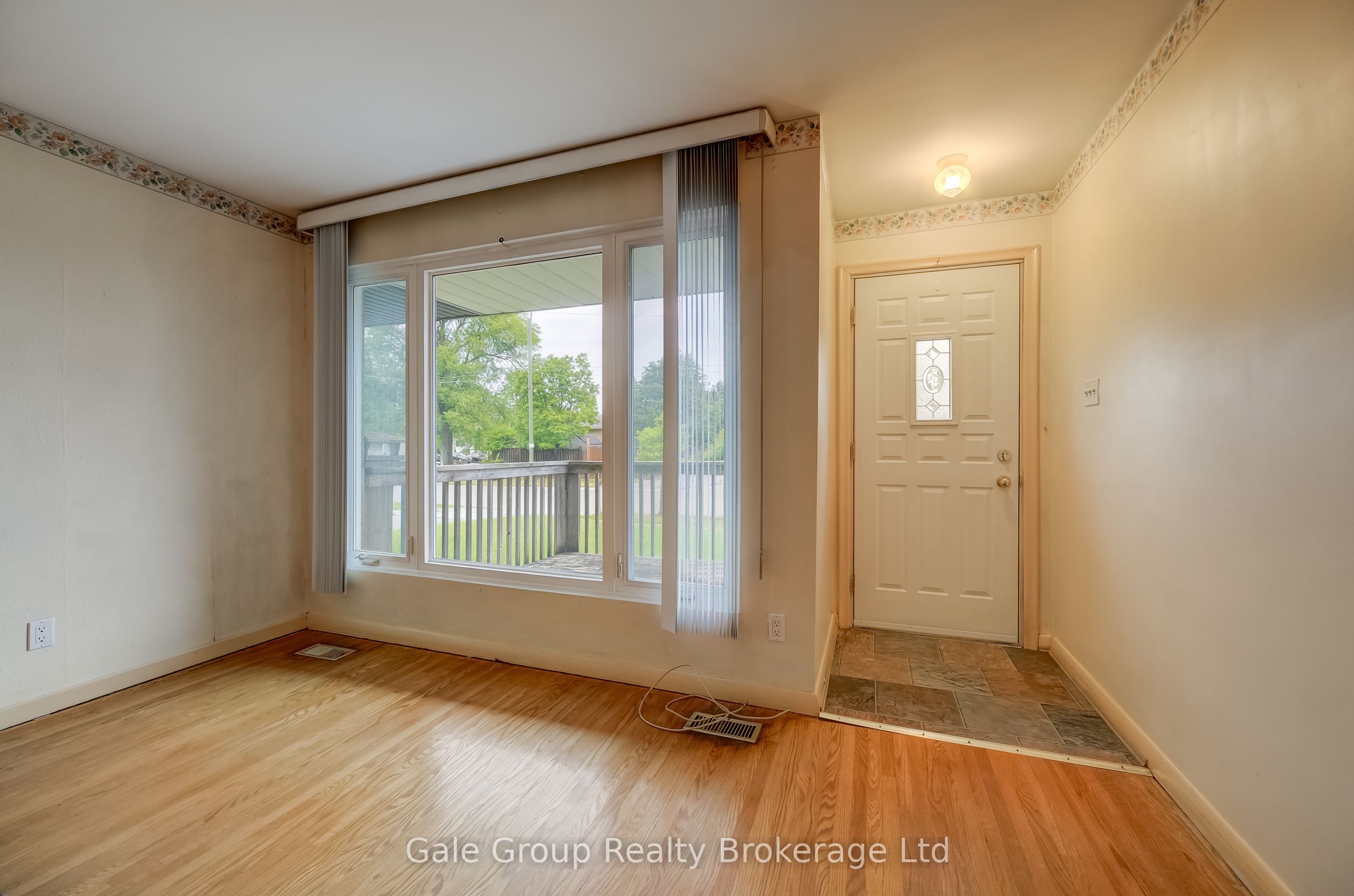 6 Langstone Crescent