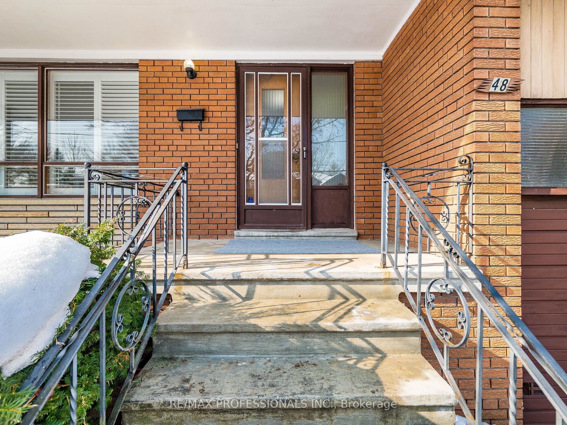 48 Haliburton Avenue