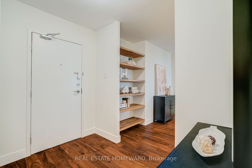 Photo of 100 Quebec Avenue #1610, Toronto, ON M6P 4B8 (MLS # W13091514)