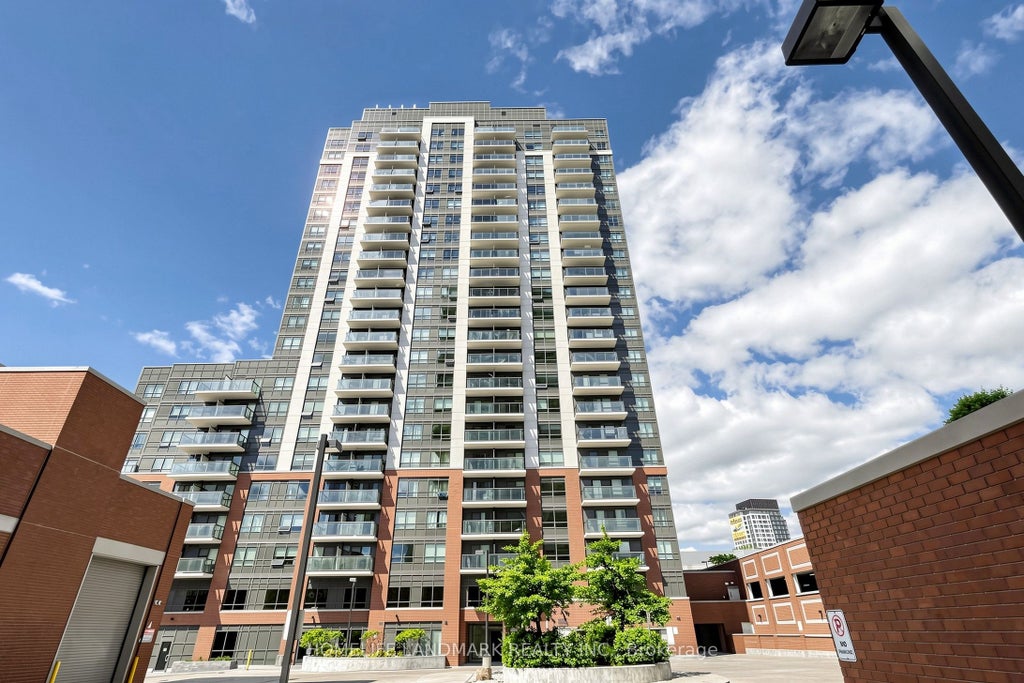 Photo of 1420 Dupont Street #603, Toronto, ON M6H 0C2 (MLS # W13454778)