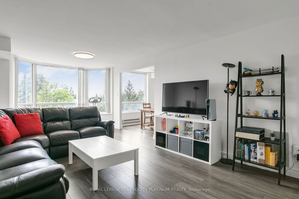 Photo of 175 Cedar Avenue #413, Richmond Hill, ON L4C 9V3 (MLS # N13023128)