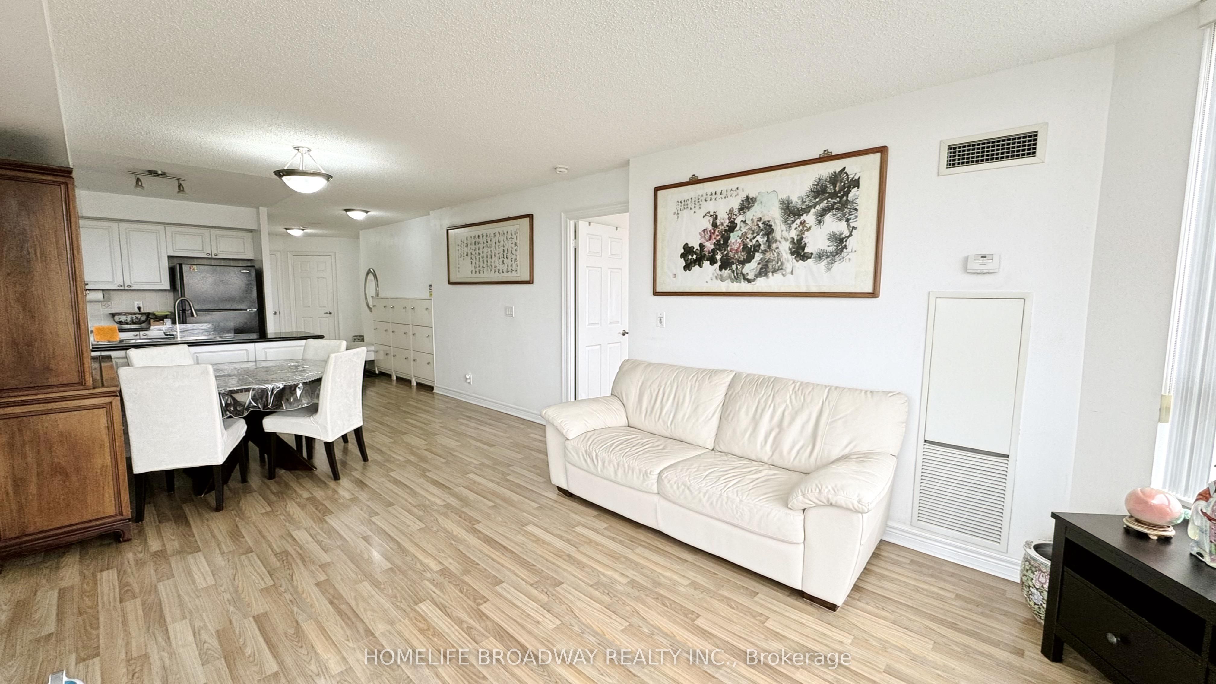 33 Cox Boulevard 713